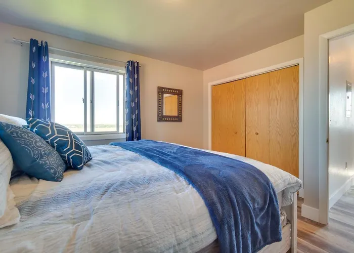 Bright Wyoming Retreat W/ Deck & Mountain Views! Holiday home *